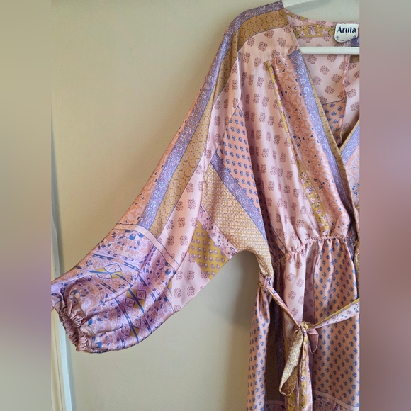 ARULA Pink and Purple Patterned Midi Dress - Picture 5 of 12